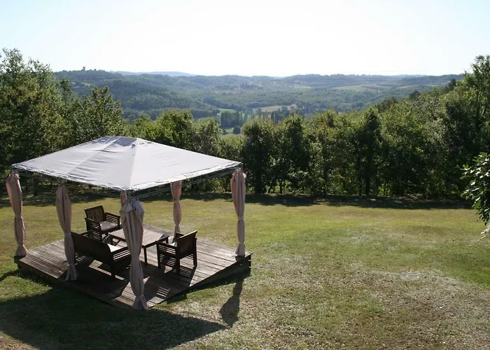 Les Trois Collines Bed & Breakfast