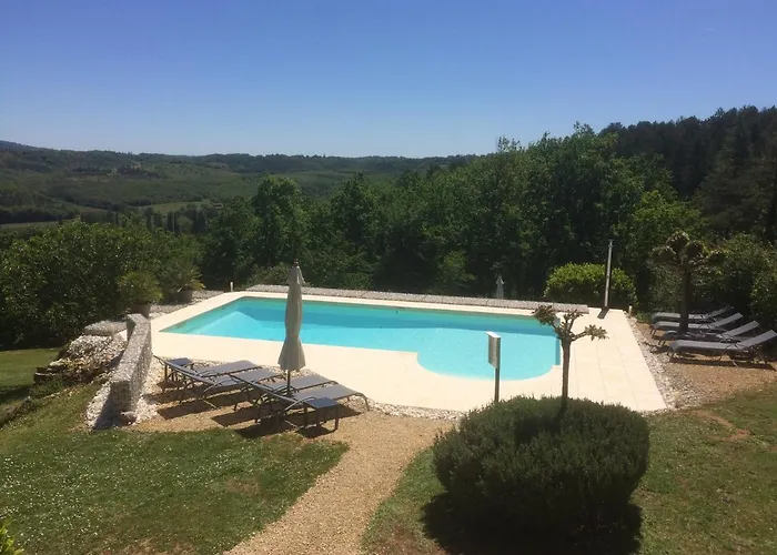 Les Trois Collines Bed & Breakfast