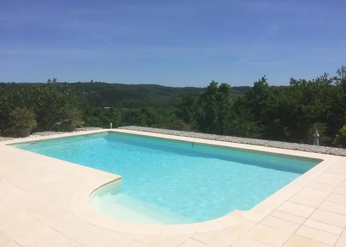 Les Trois Collines Bed & Breakfast