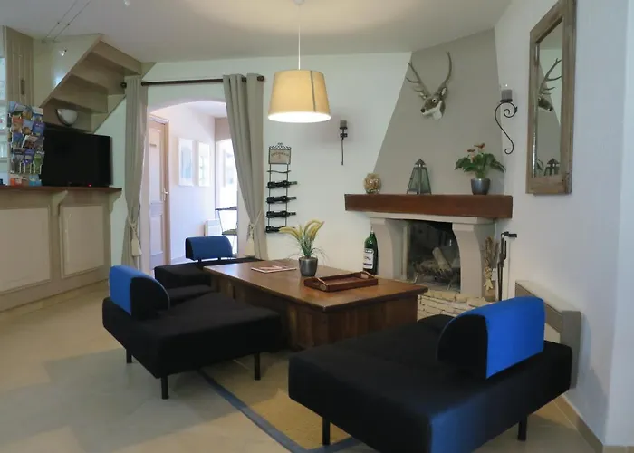 Les Trois Collines *